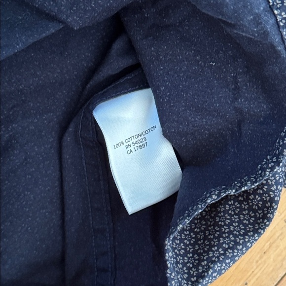 Banana Republic | Navy/Floral Print | Long Sleeve Button Down Shirt | size XL - Picture 5 of 6